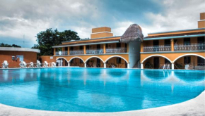  Hotel Hacienda Campestre  Четумаль